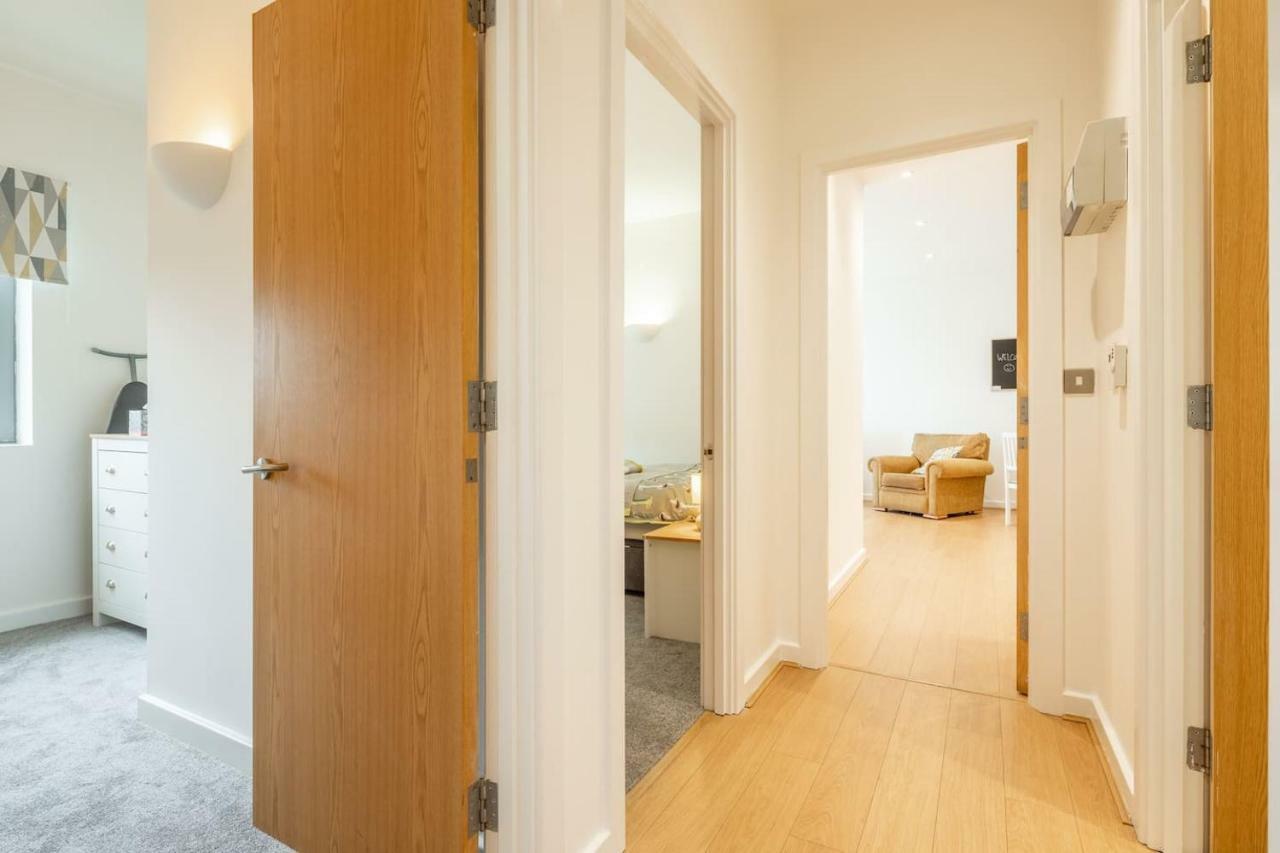 Central Bedford: Two Bedrooms, Breakfast Basket Exterior photo